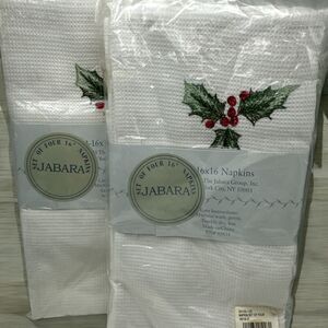 Accents by Jabara Christmas 16inch Napkins 2 Packs of 4 Embroidered Mistletoe